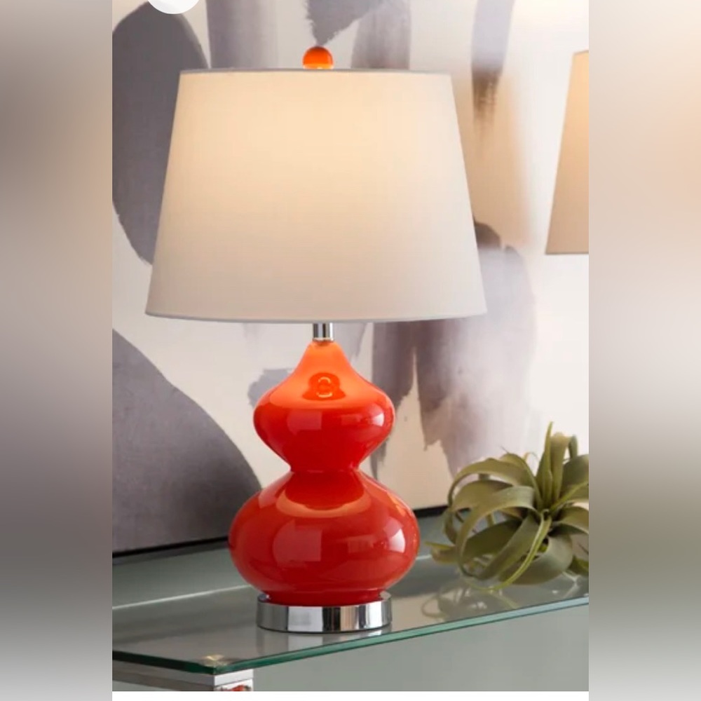 Orange metal table lamp. Dimensions in photos.